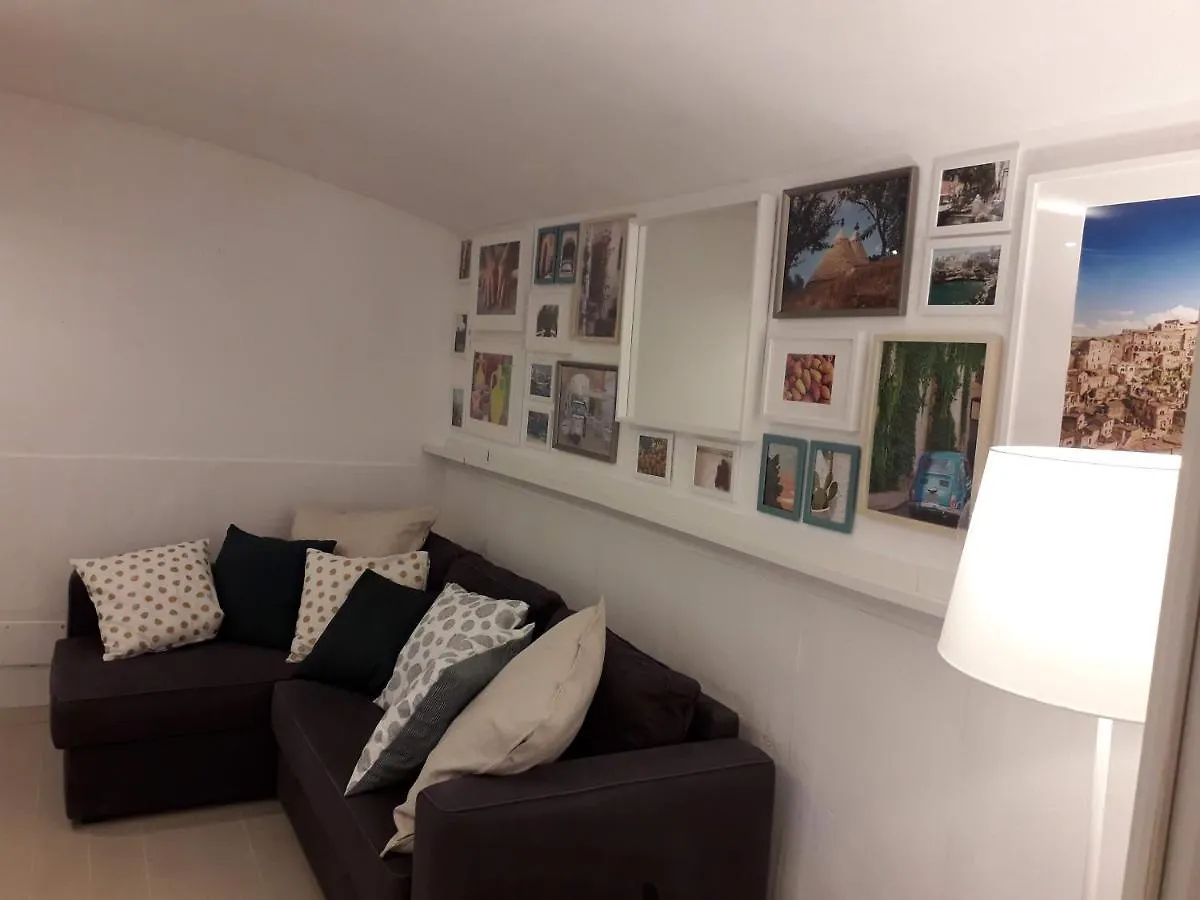 Cattaro Street - Apartment Near The Sea 巴里